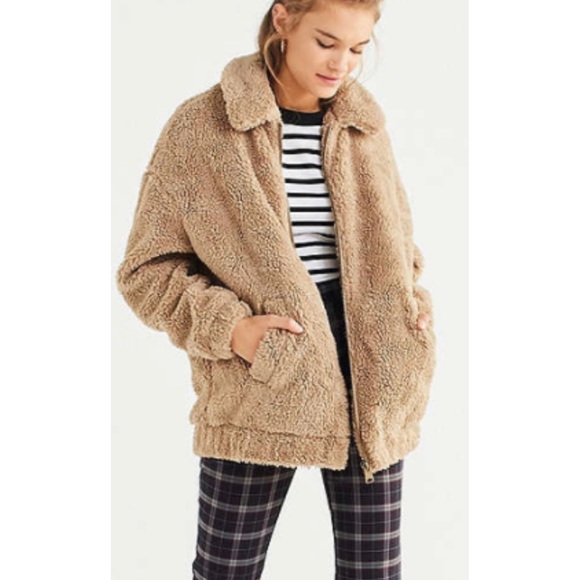 SOLD // OVERSIZED FAUX SHERPA ZIP-UP JACKET - Picture 2 of 9